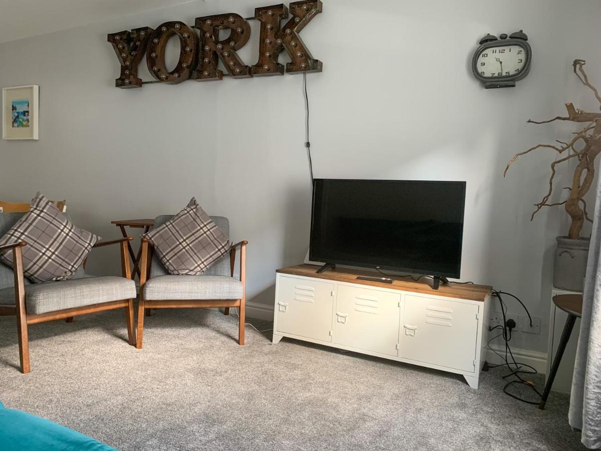 Stay In The Heart Of York At The Hampden - Free Parking - York Holiday Home Exteriér fotografie