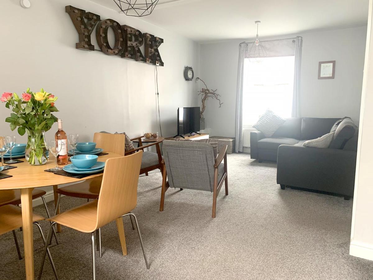 Stay In The Heart Of York At The Hampden - Free Parking - York Holiday Home Exteriér fotografie