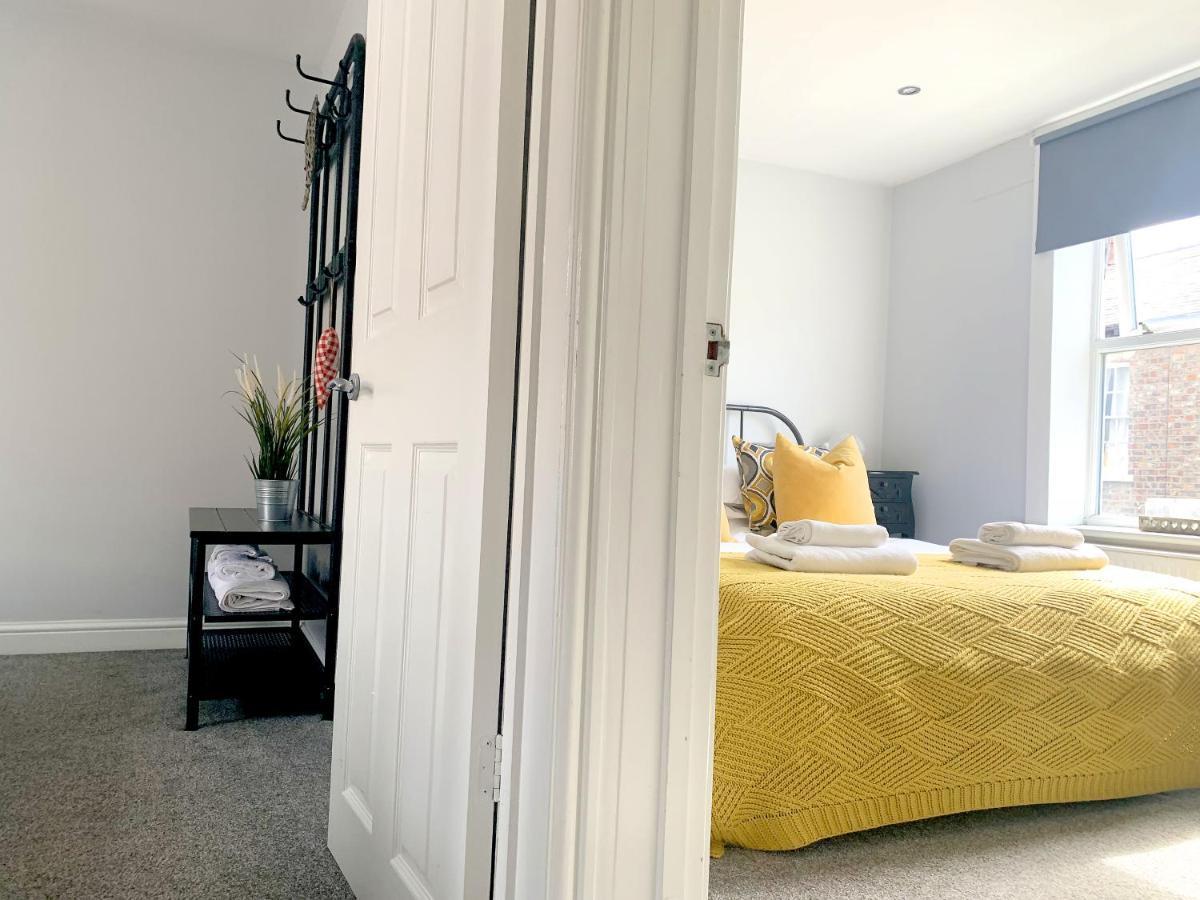 Stay In The Heart Of York At The Hampden - Free Parking - York Holiday Home Exteriér fotografie